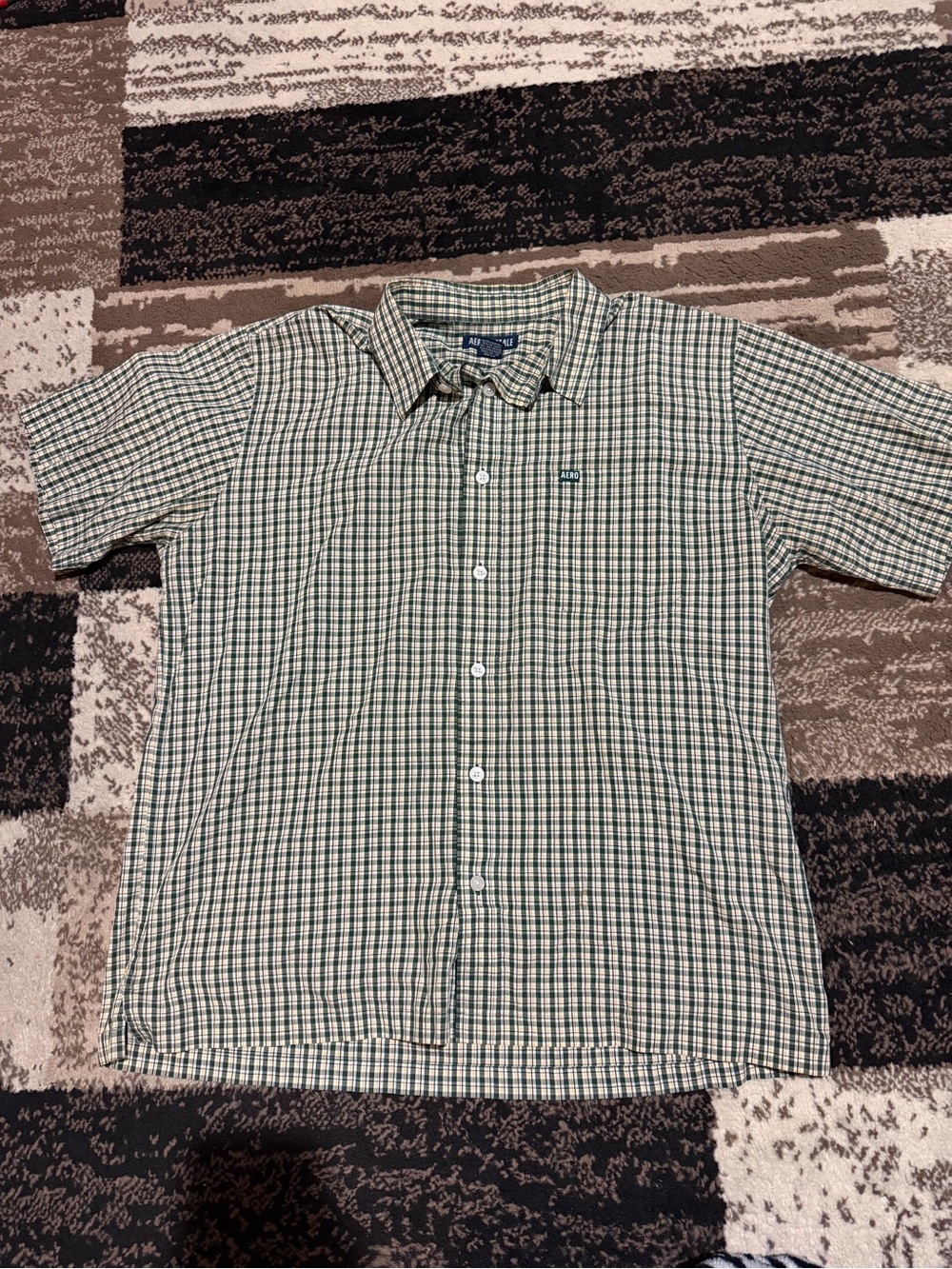 Men’s Aeropostale Green and White Plaid Short Sleeve Button-Down Shirt